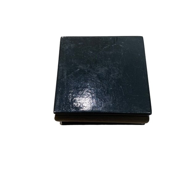 Vintage Signed & Hand Painted Russian Lacquer Trinket Box w/hinged lid / no res. - Picture 7 of 9